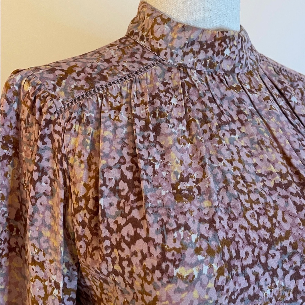 Hinge Watercolor Floral Mock Turtleneck Blouse XXS